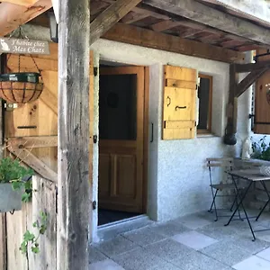 chez-pierre-et-julie.hotels-rhonealpes.com/