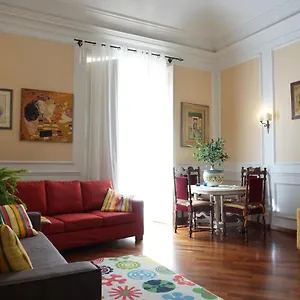 Elegante Centro Storico Apartment